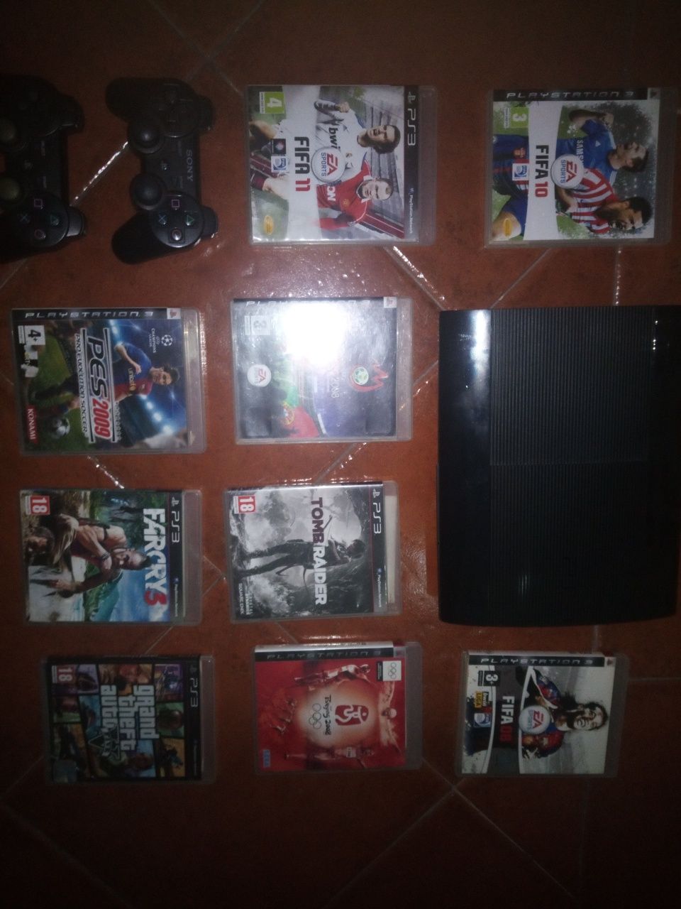 Consola Sony PS3 PlayStation 3,super slim,500 gb, comandos novos