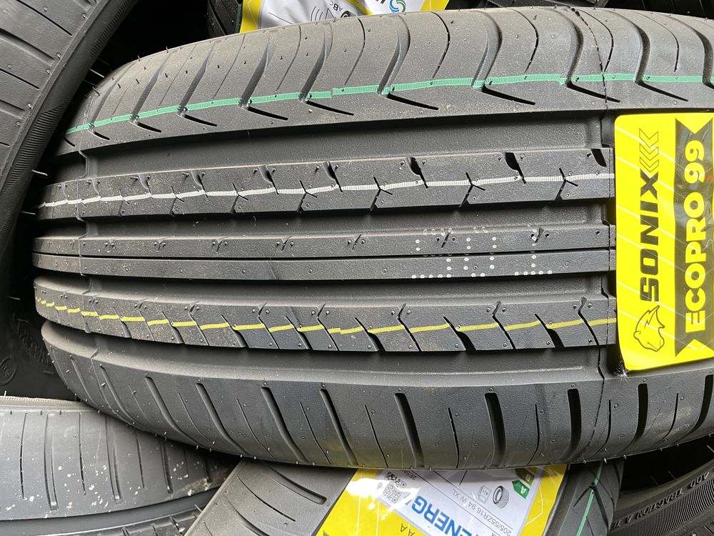 гума резина шини 205/55 R16 Sonix passat golf oktavia opel renaul kia