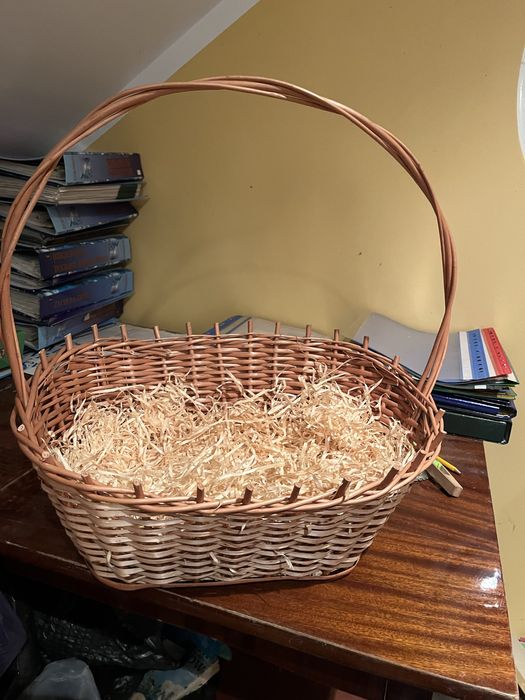 Kosz wiklinowy z uchwytem – 48x46x30 cm