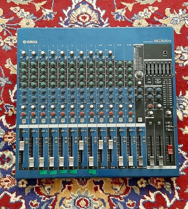 Mesa analógica (avariada)