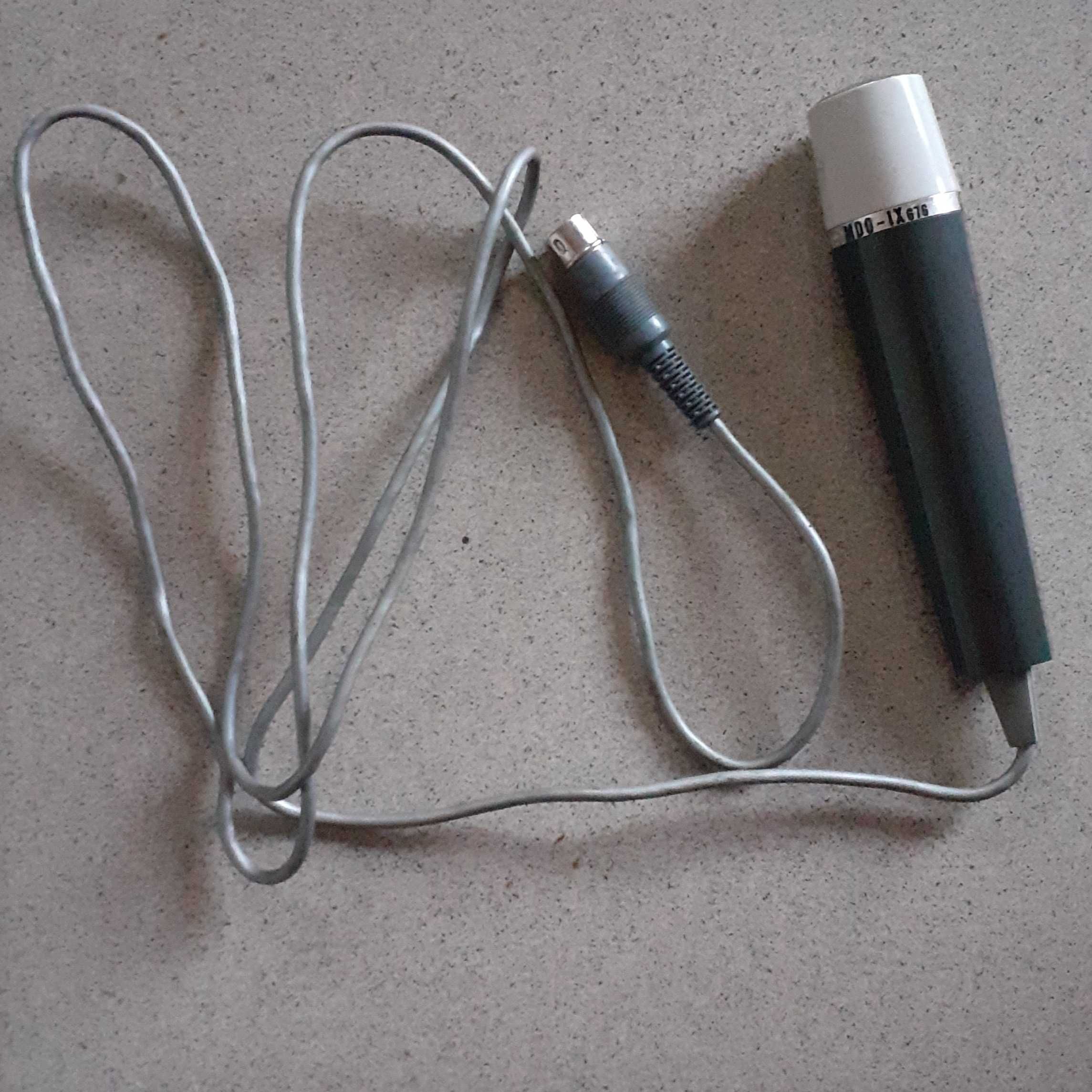 Mikrofon magnetoelektryczny cewkowy z 1970 roku PRL vintage retro