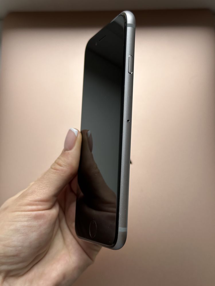 iPhone 6S оригінал тільки 1400 грн icloud Space Gray