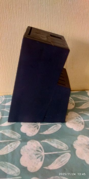 Підставка під ножі дерев'яна