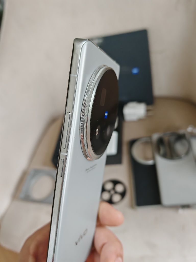 Vivo x100 ultra 16/512gb jak nowy zestaw