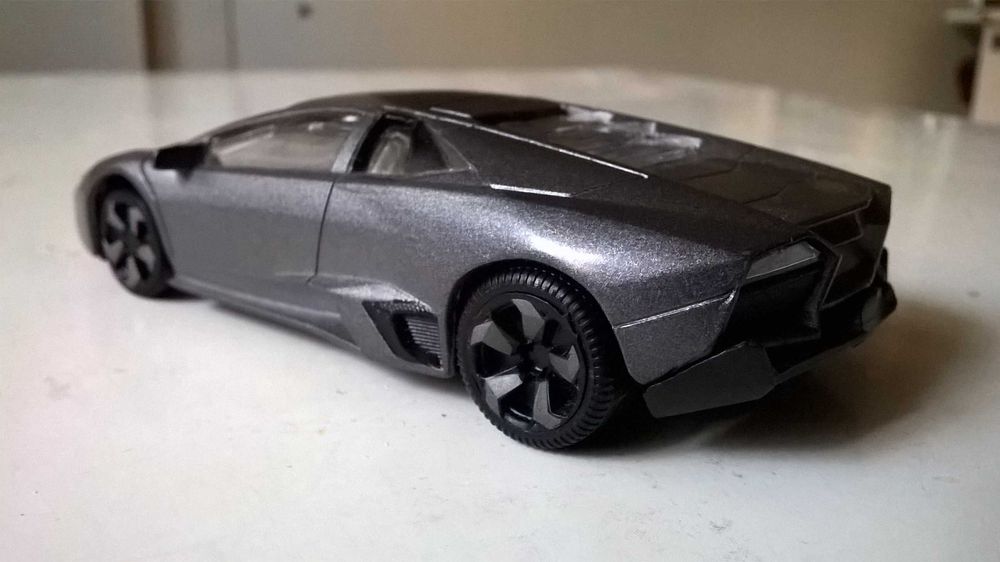 LAMBORGHINI REVENTON model metalowo-plastikowy; skala 1:43