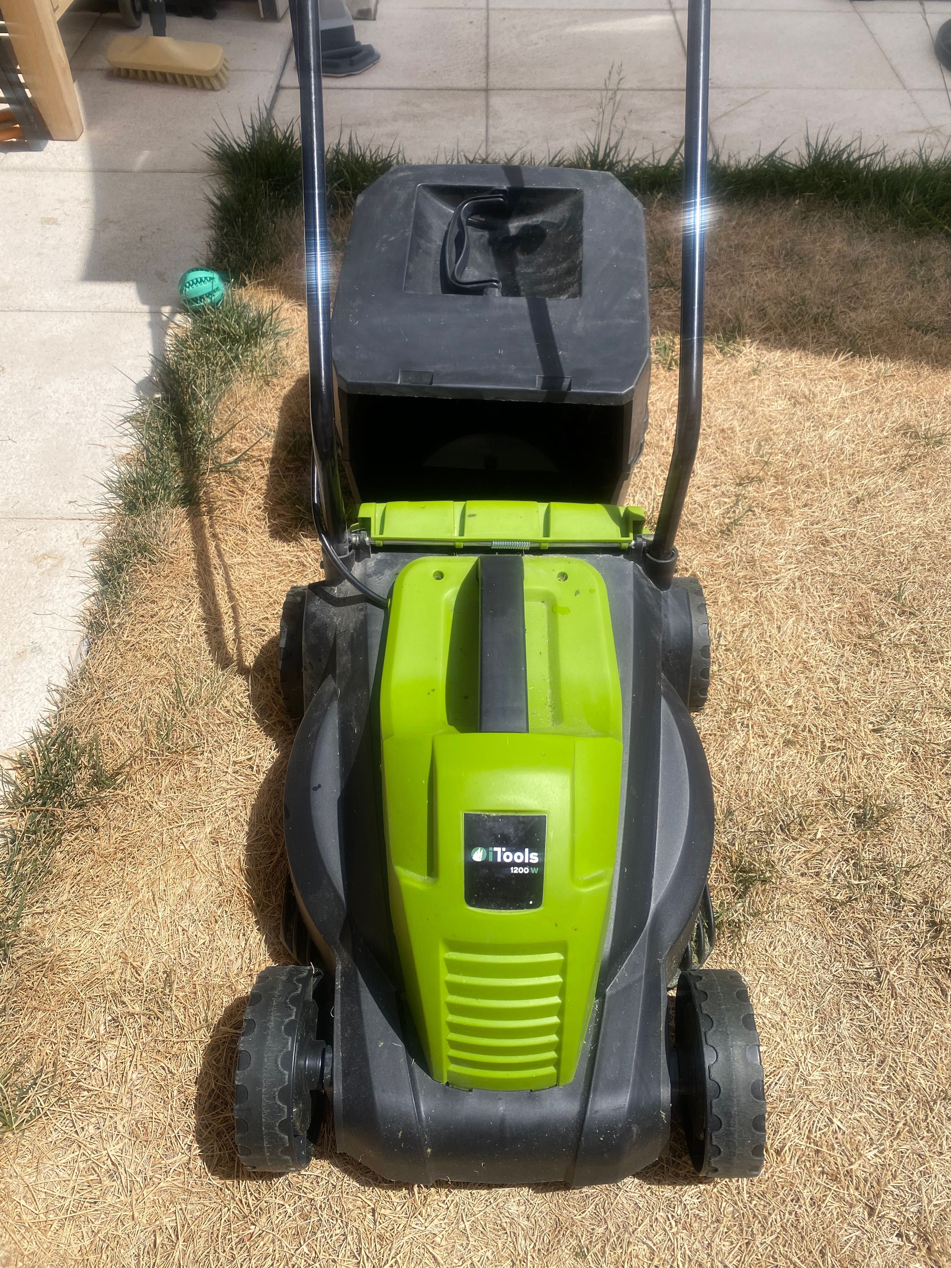 Cortador de relva elétrico