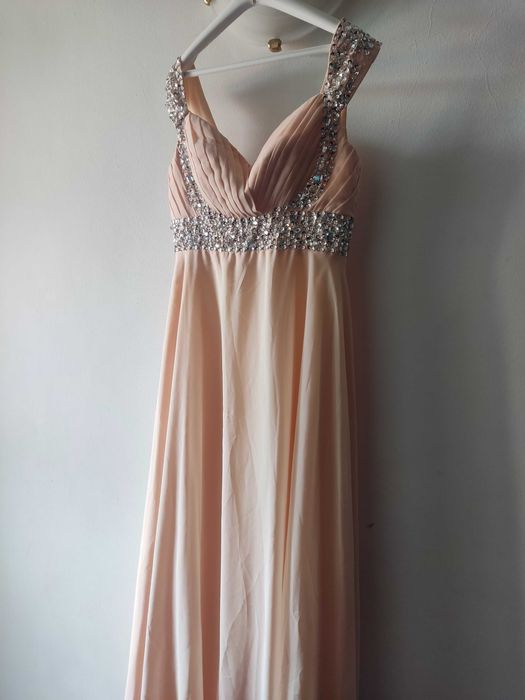 Novo vestido de cerimônia CLASSICO e Elegante