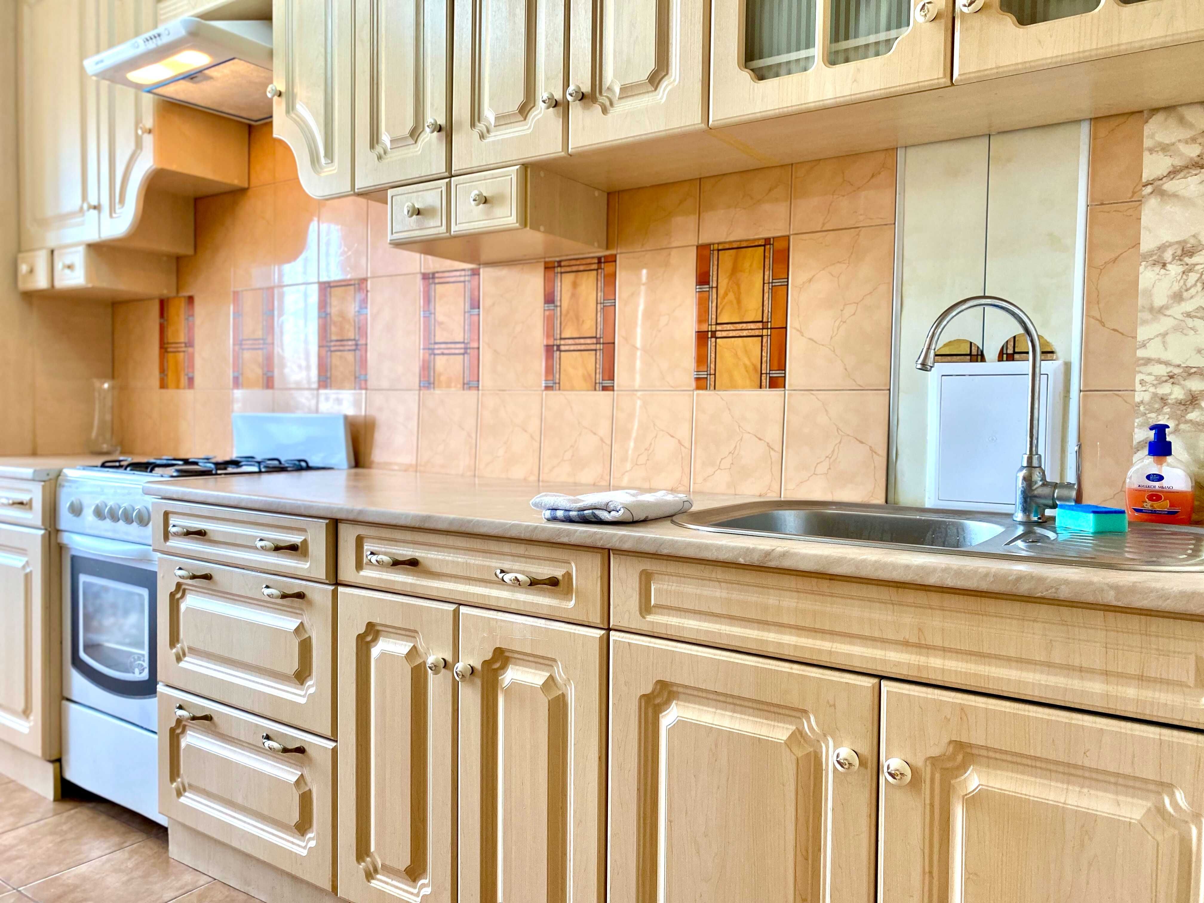 ApartPoltava Світла 1-кімн студія подобово ,ЦЕНТР.Документація звітна