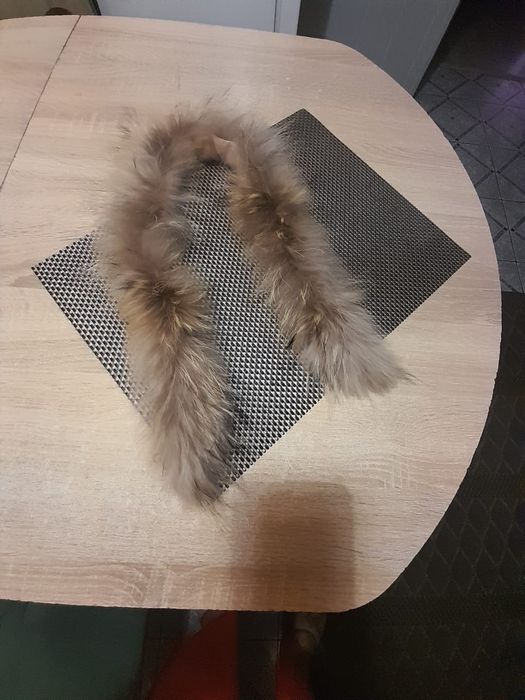 Naturalne futerko obszycie kaptura 71cm