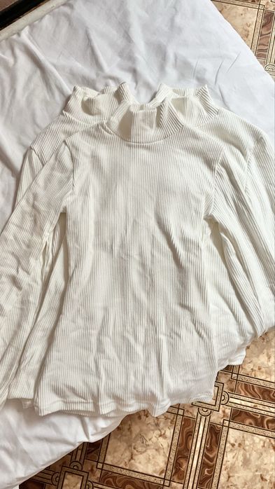 Молочный гольф в рубчик.