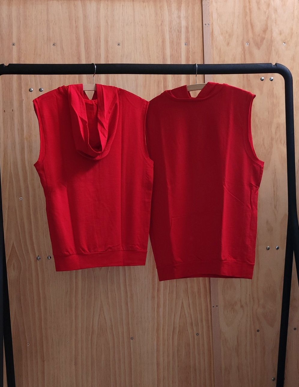 Camisola de cavas com capuz M