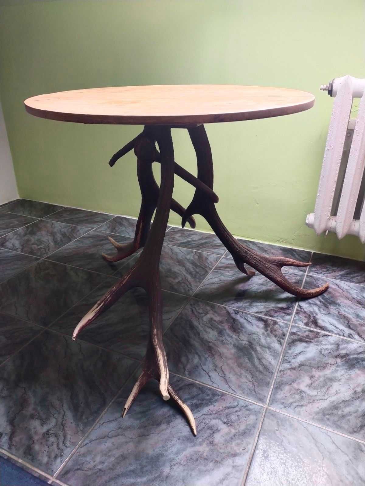 Unikatowe stoły z poroża jelenia - Sanok