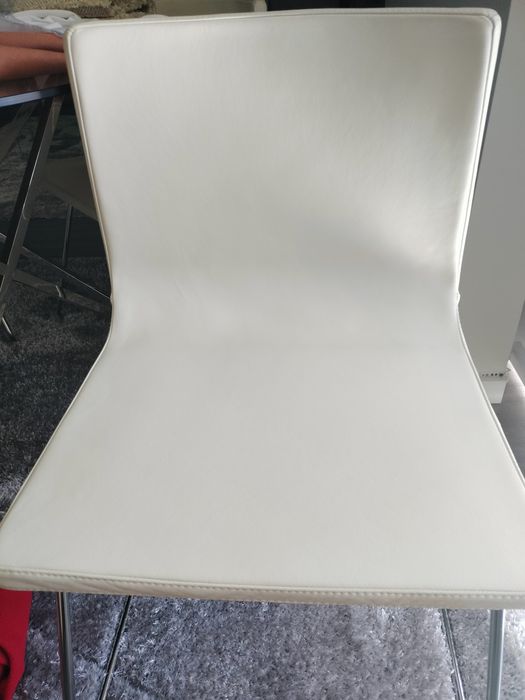 4 cadeiras pele de jantar novas