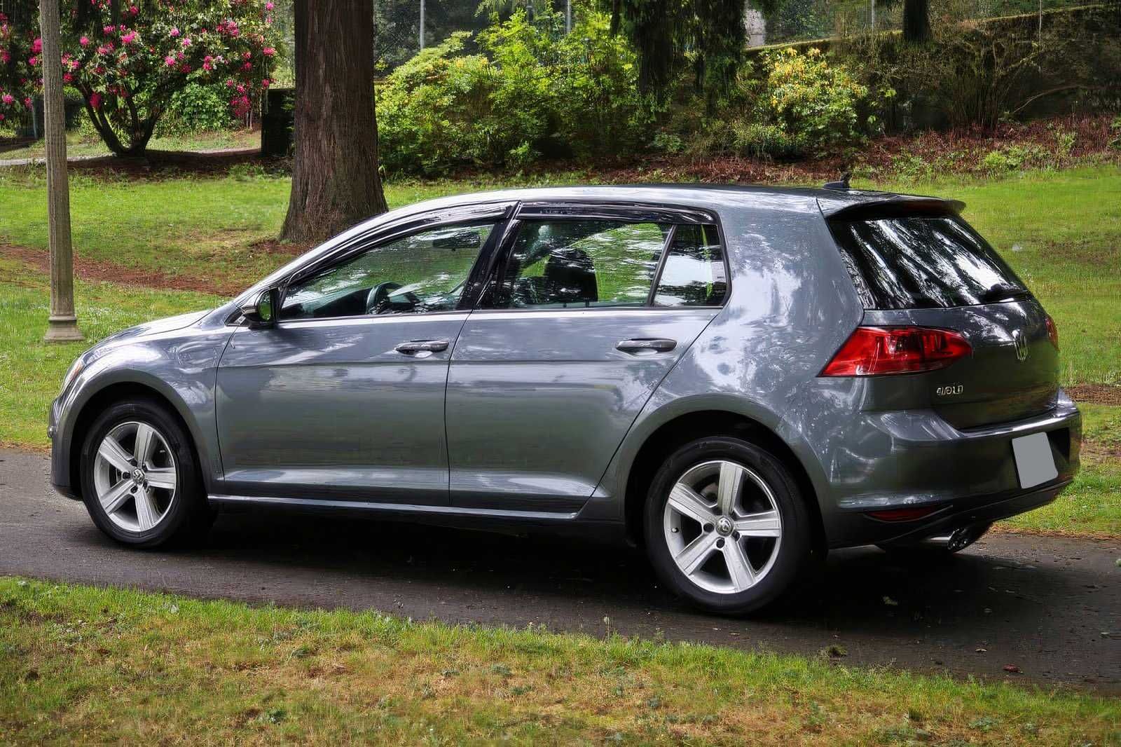 2015 Volkswagen Golf TDI S