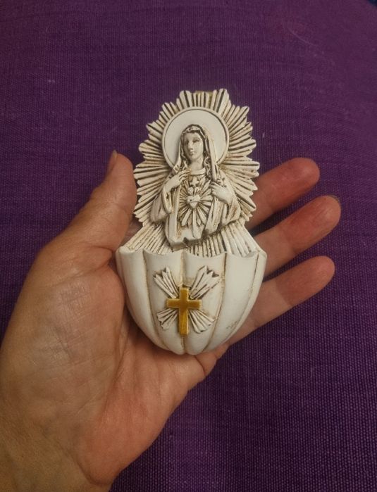 Kropielnica z wizerunkiem Panienki Dziewicy