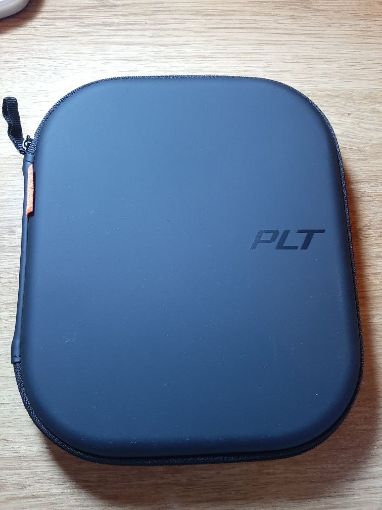 Навушники Plantronics Poly VOYAGER 6200UC