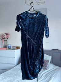 Piękna chabrowa welurowa regulowana sukienka