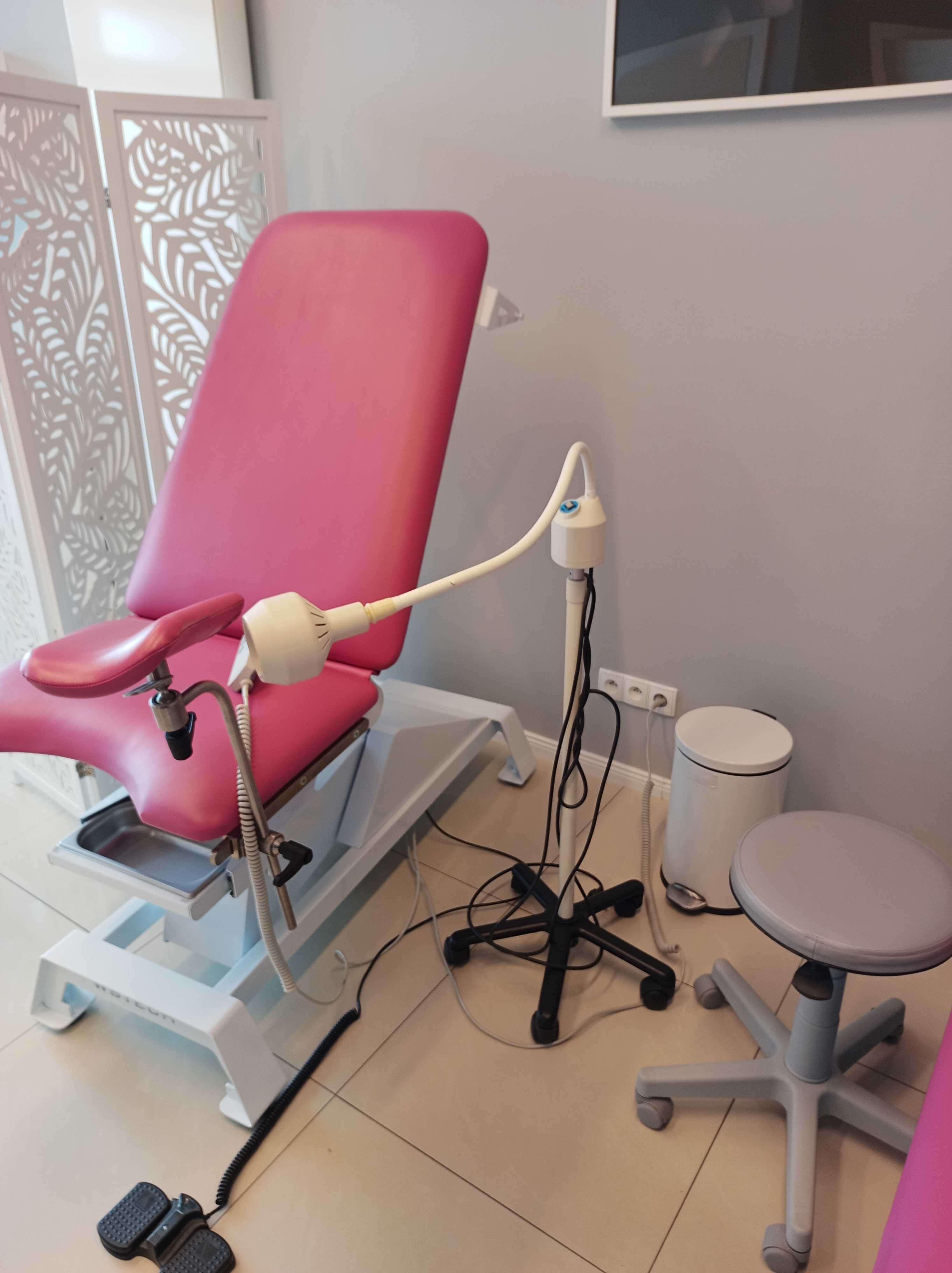 Fotel ginekologiczno-urologiczny