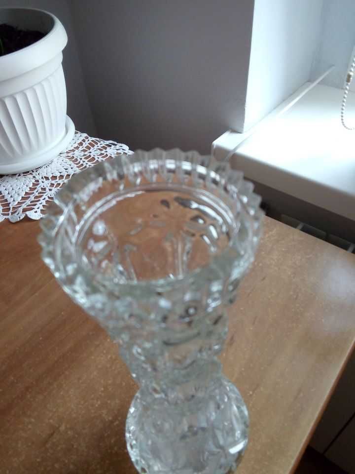 Wazon białe szkło kryształ 24,5 cm