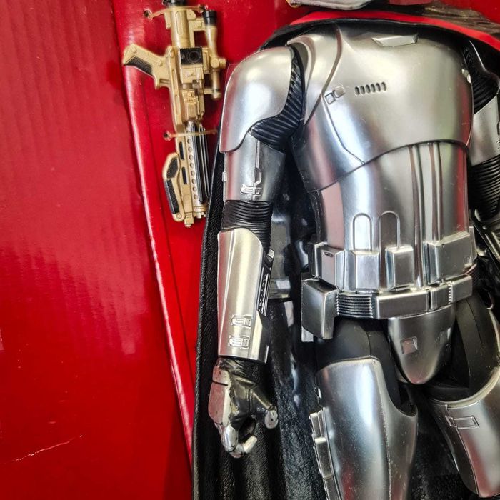 Figura Ação Star Wars –Captain Phasma (Hasbro, 2014) –30 cm, c/ manual