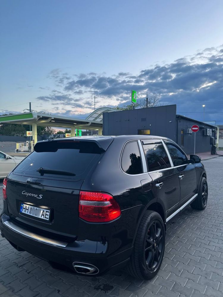 Продам Porche Cayenne S