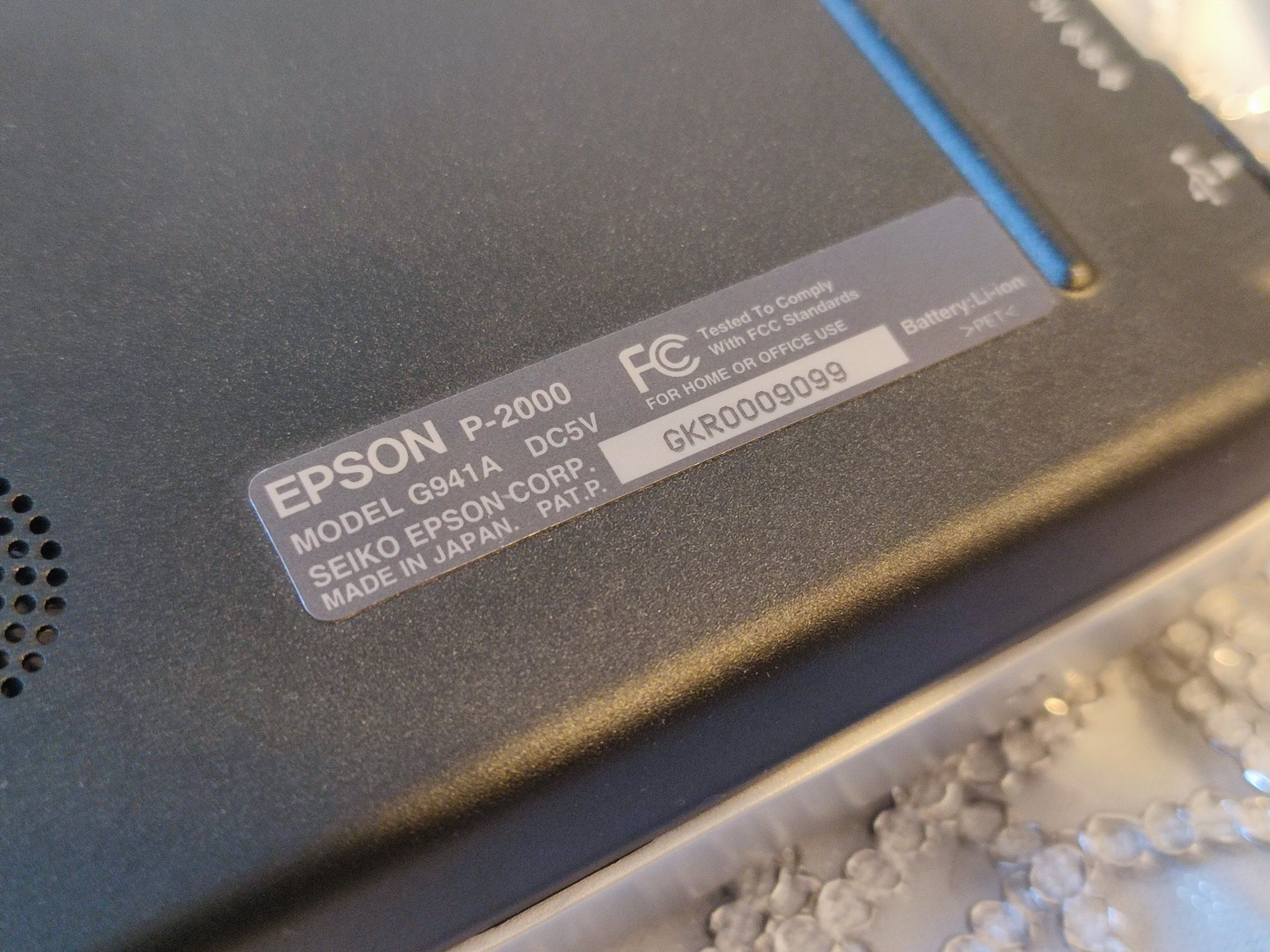 EPSON P-2000 przenośny multimedialny dysk zewnętrzny z monitorem