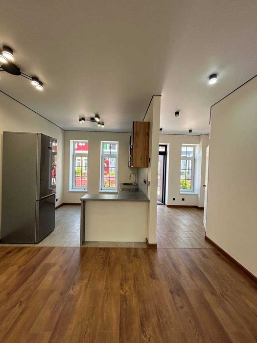 Продаж ТаунХаусу  з ремонтом та меблями