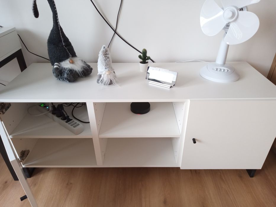 Sprzedam jak NOWĄ funkcjonalna szafkę rtv VOX