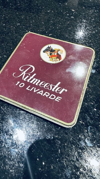Stara blaszane pudełko po papierosach RITMEESTER