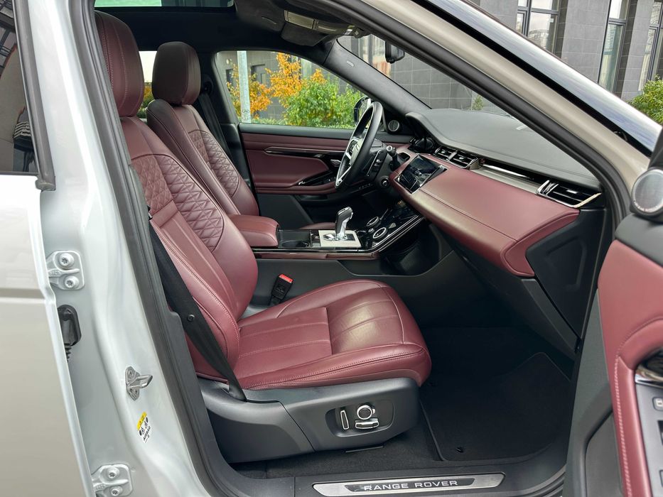 Range Rover Evoque P250 Autobiography