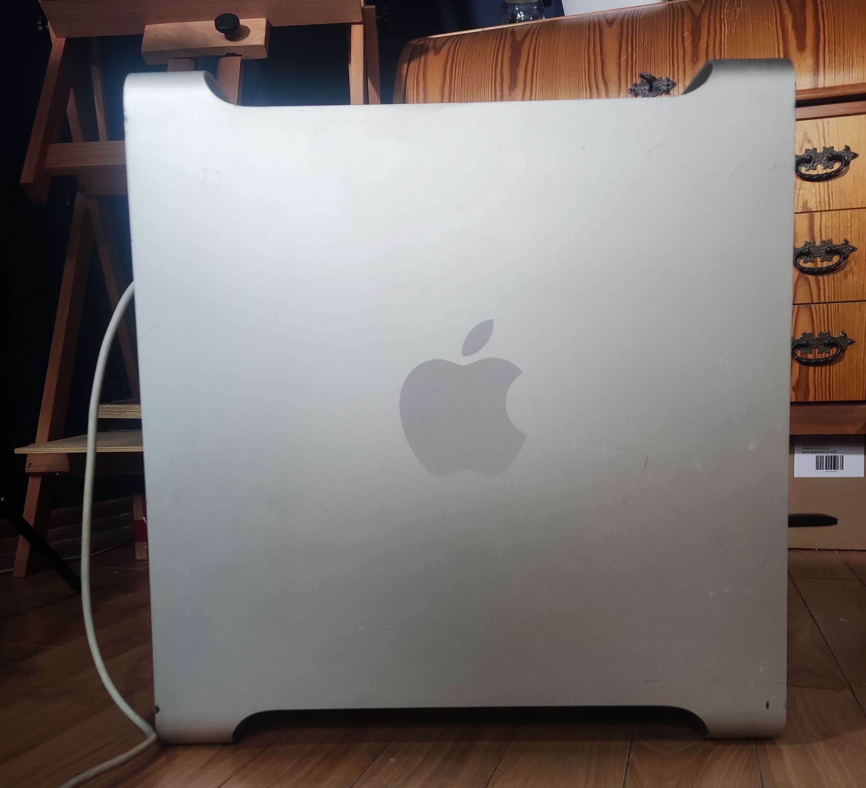Apple Mac Pro 3.1 32GB; 2x2.8GHz Quad-Core Xeon=8rdzeni GTX680, SSD