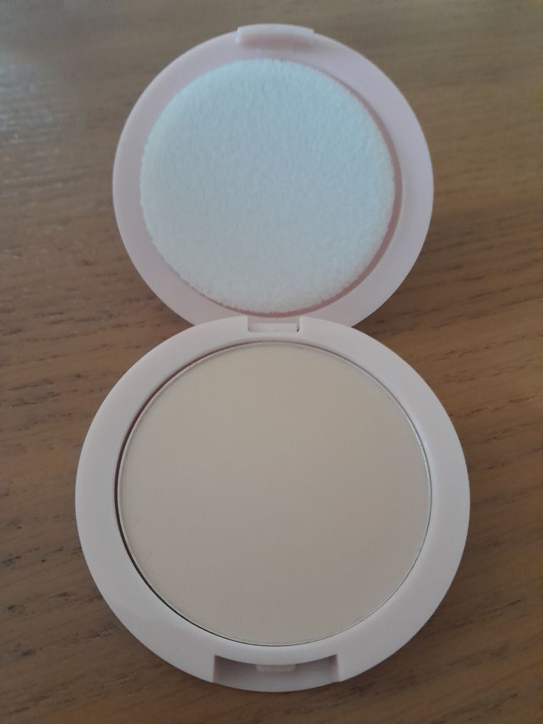 Puder the one oriflame