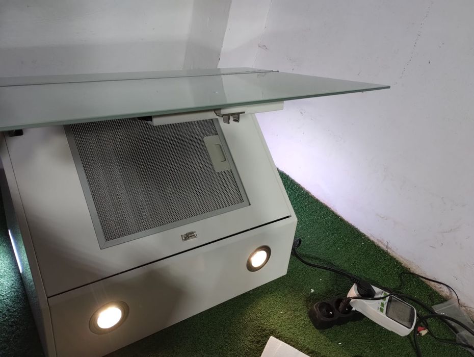 Klarstein Alina 60  okap kuchenny przyścienny, 60 cm, 594 m³/h, oświet