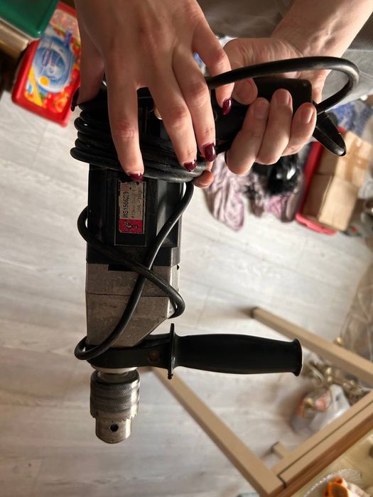 Продам электродрель