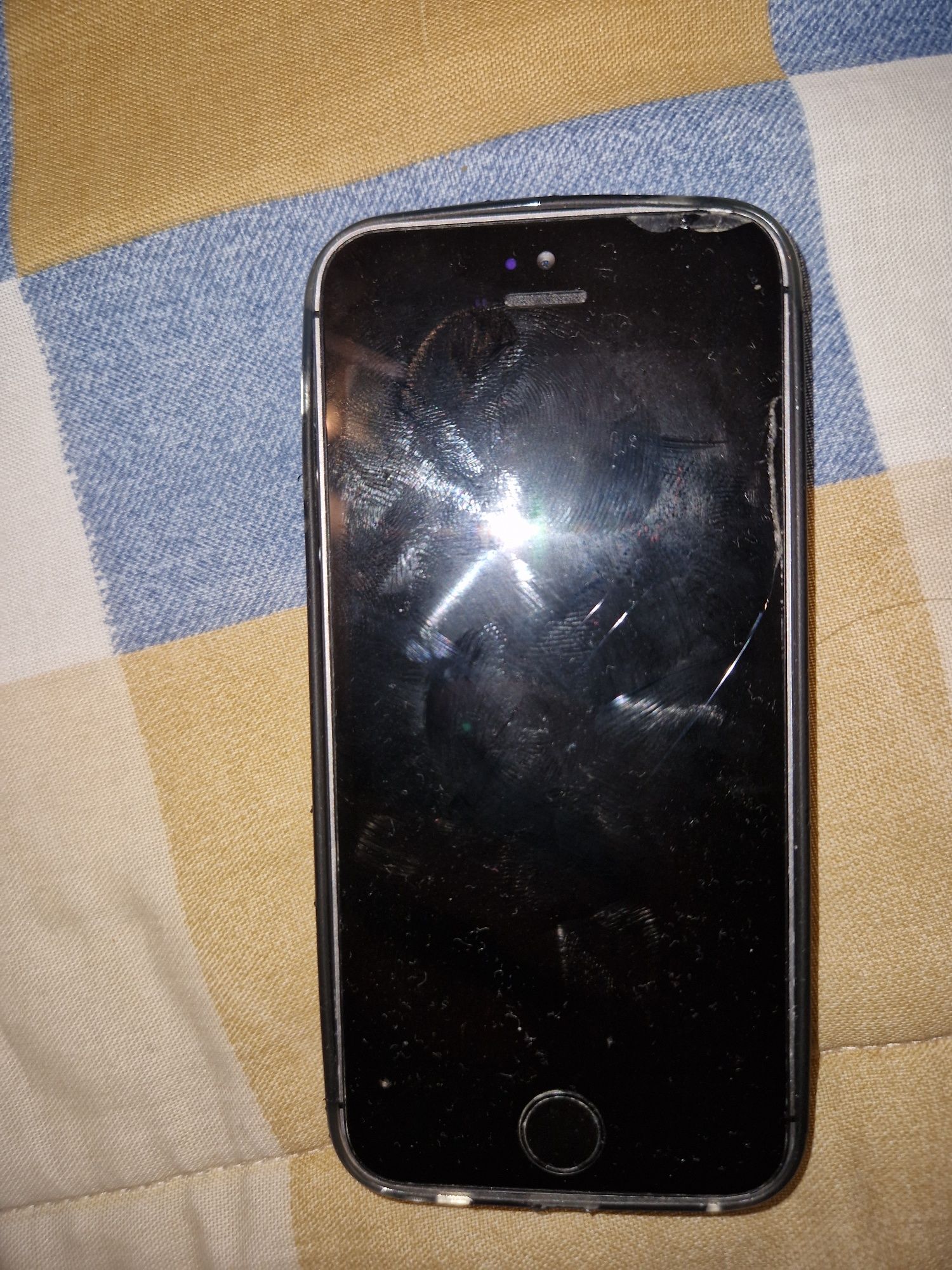 Vendo iphone se 2016 ecrã lascado no canto