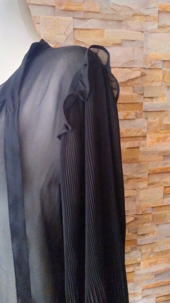 Elegancka koszula mgiełka rozmiar L . Zara . Rękaw 3/4