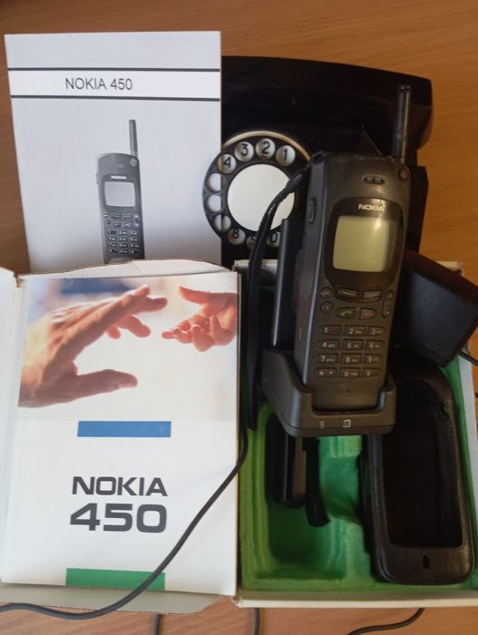 Мобільний телефон NOKIA 450