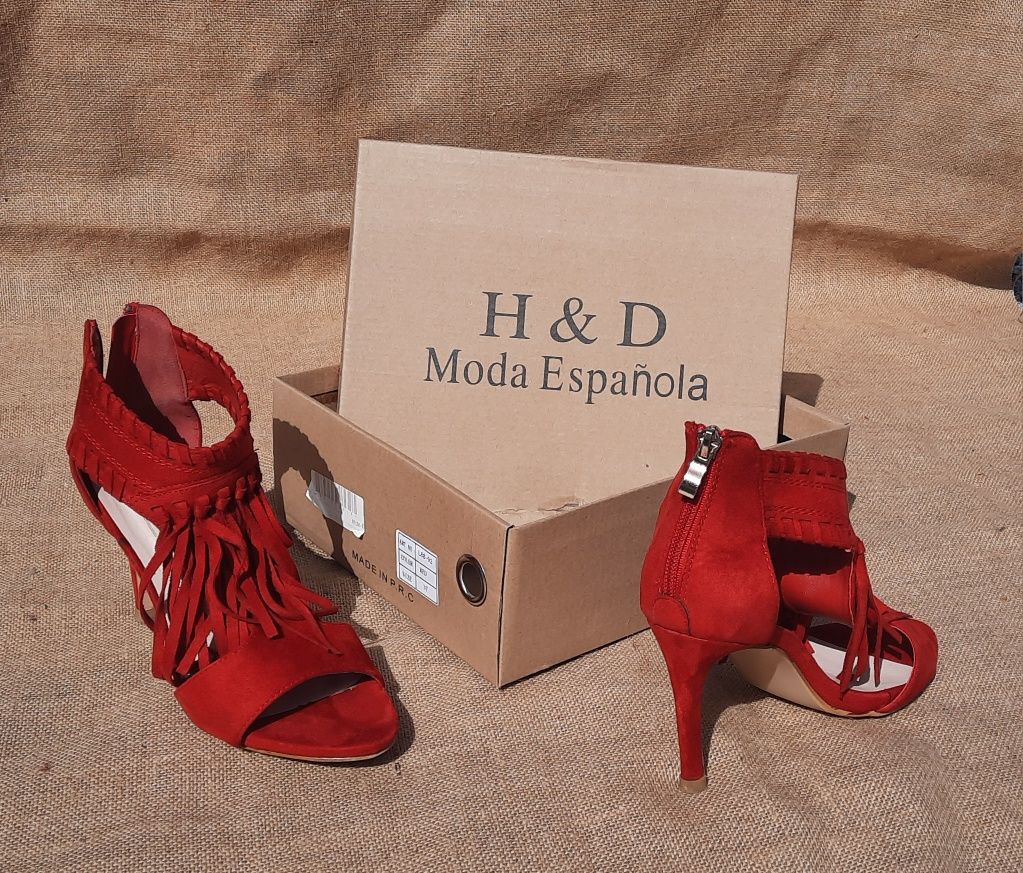 Sapatos de senhora com 3 dias de uso