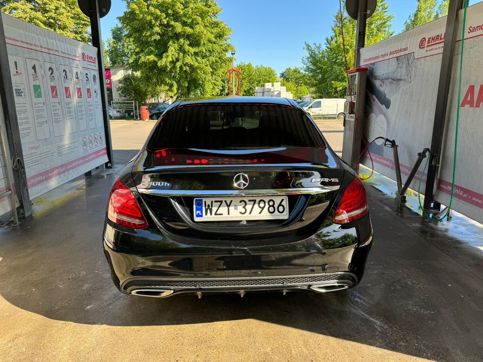 Mercedes C300 HYBRID AMG line