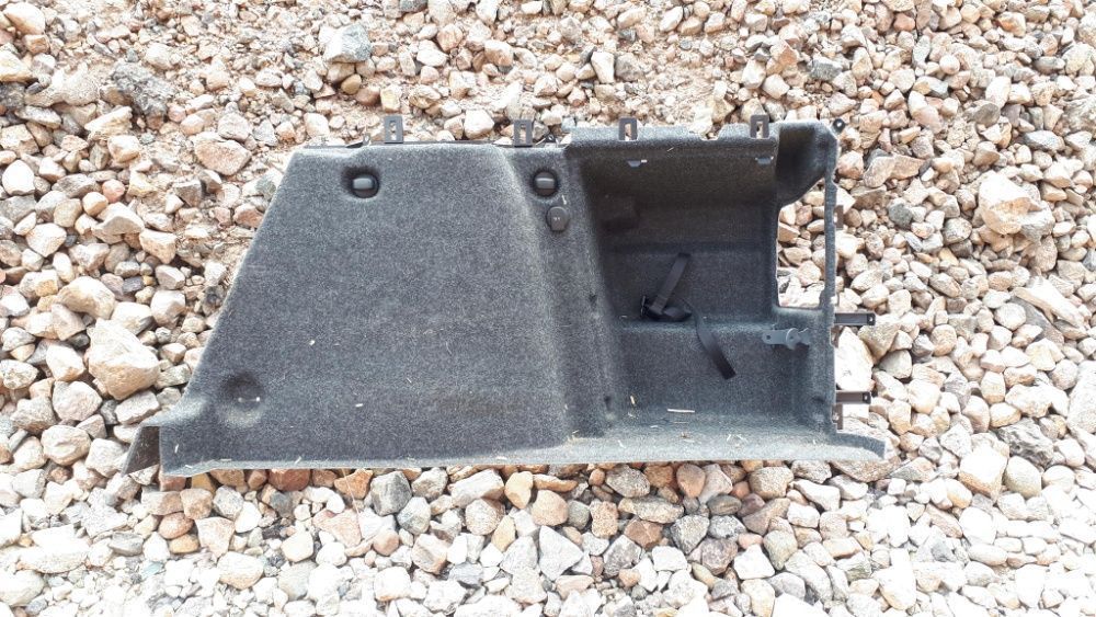 Boczek Tapicerka Bagażnika Skoda Octavia 2 II Prawy Tylny Tył Kombi