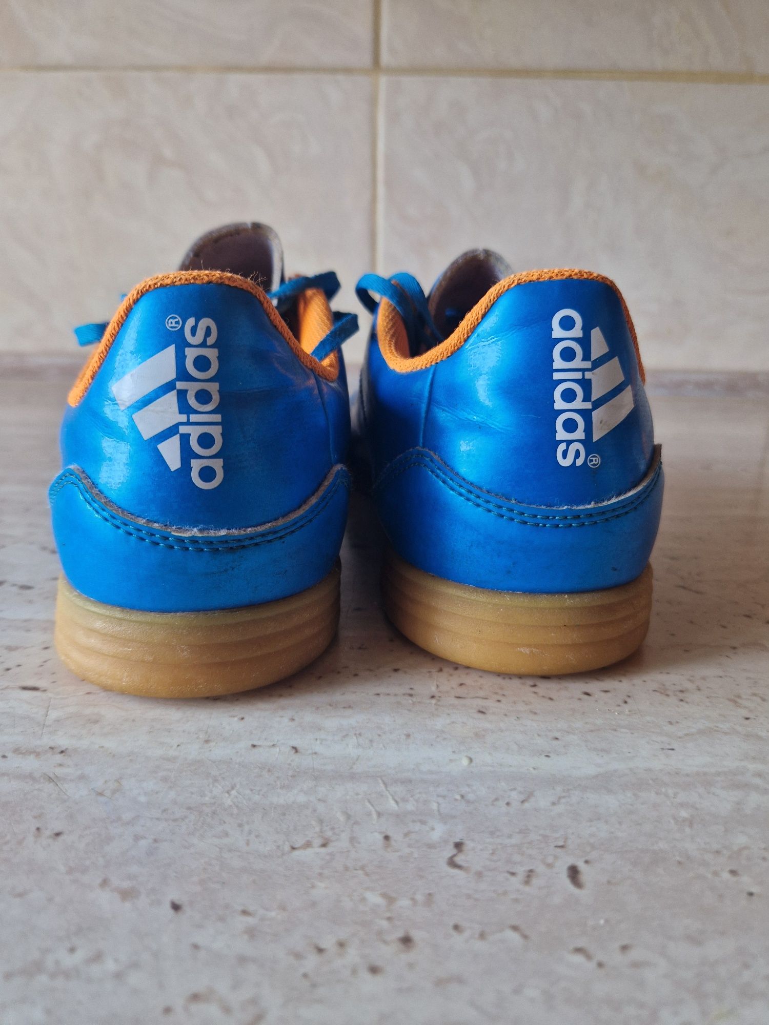 Halówki Adidas F5 r 38 i 2/3