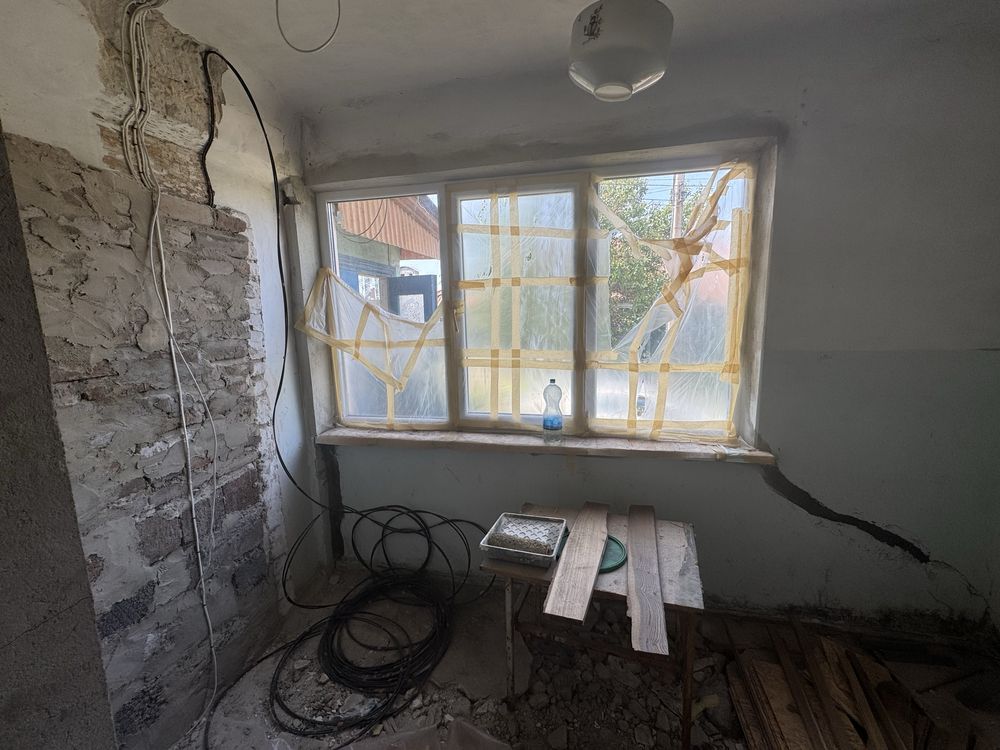 Продається будинок в центрально міському районі .