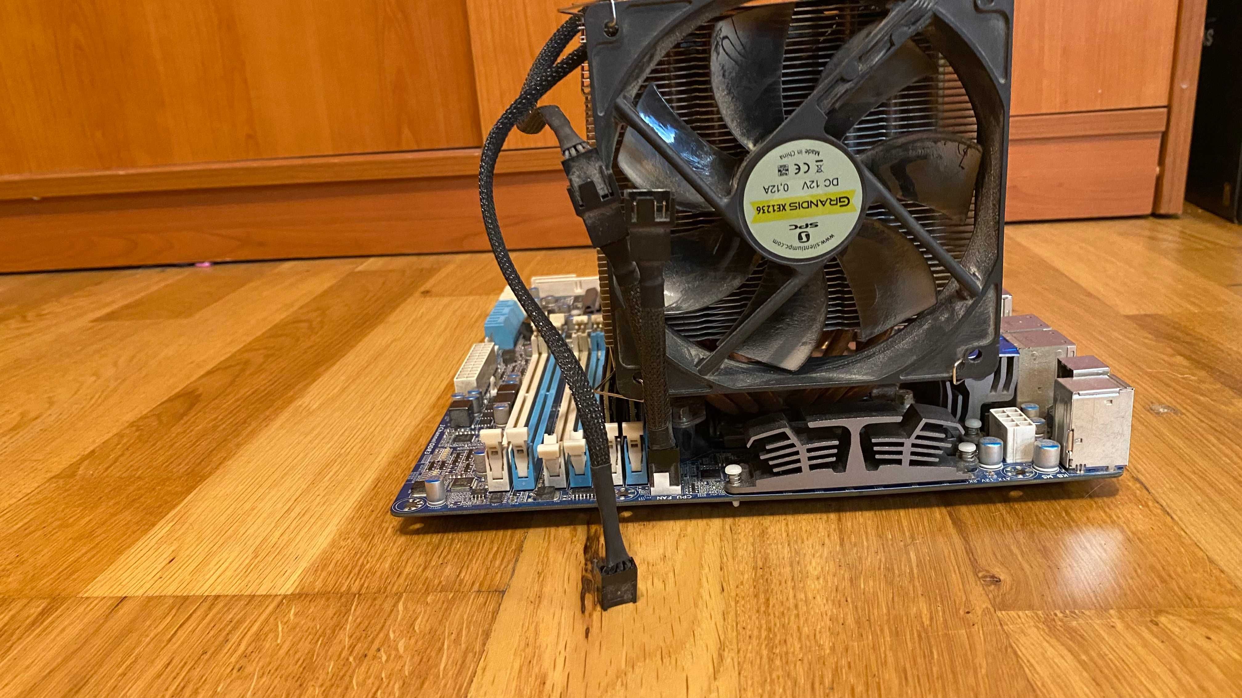 Komputer i7 920 2,6GHz GA-X58A-UD3R, 256GB SSD, 16GB RAM bez obudowy