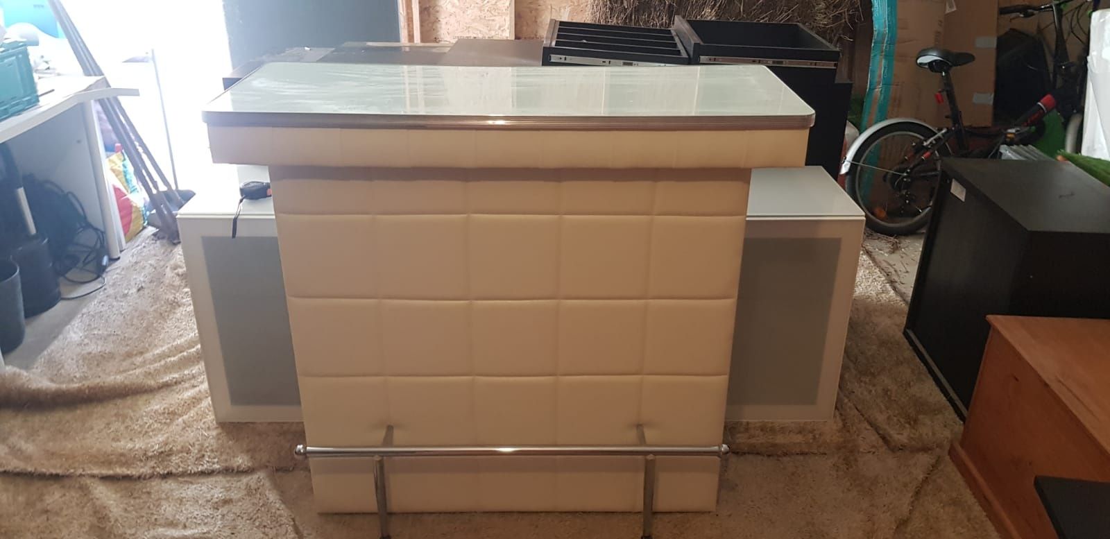 NOVO: Móvel de Bar com 2 Bancos Rotativos