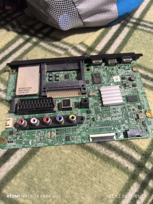 Материнка от телевизора Samsung:UE32H5020...