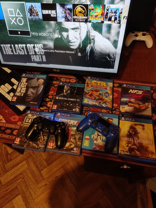 Sony play station 4 pro 1tb