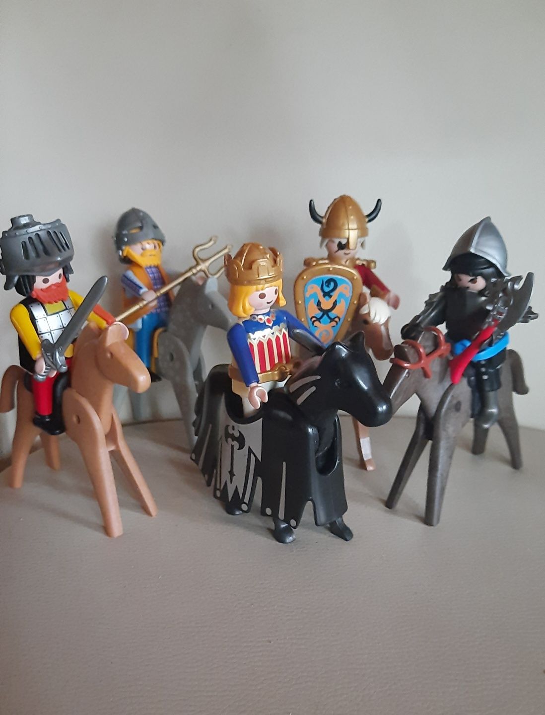 Playmobil  rycerze na koniach