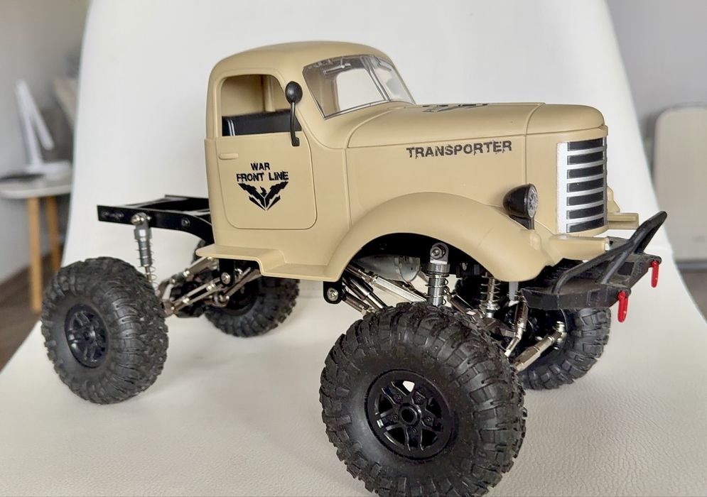 Model zdalnie sterowany crawler / trial