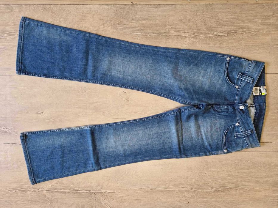 Nowe damskie spodnie jeansowe LEE Leola dzwony rozmiar W27 L33