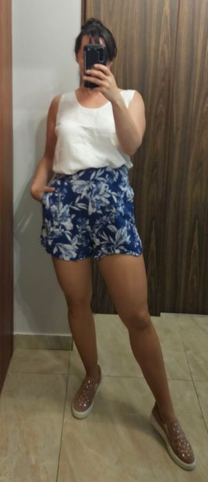 Niebieskie Bermudy szorty Zara kwieciste